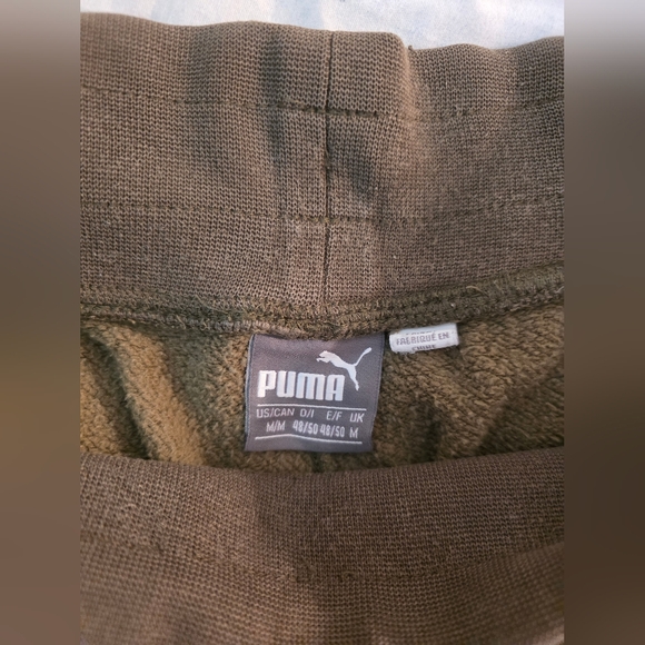 Puma men’s camo-print fleece cargo pants in size Medium. - Picture 4 of 7